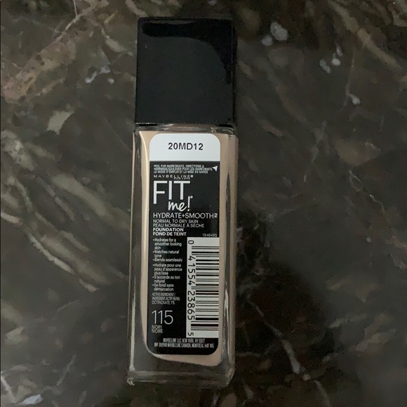 Maybelline Fit Me Foundation - Picture 2 of 2